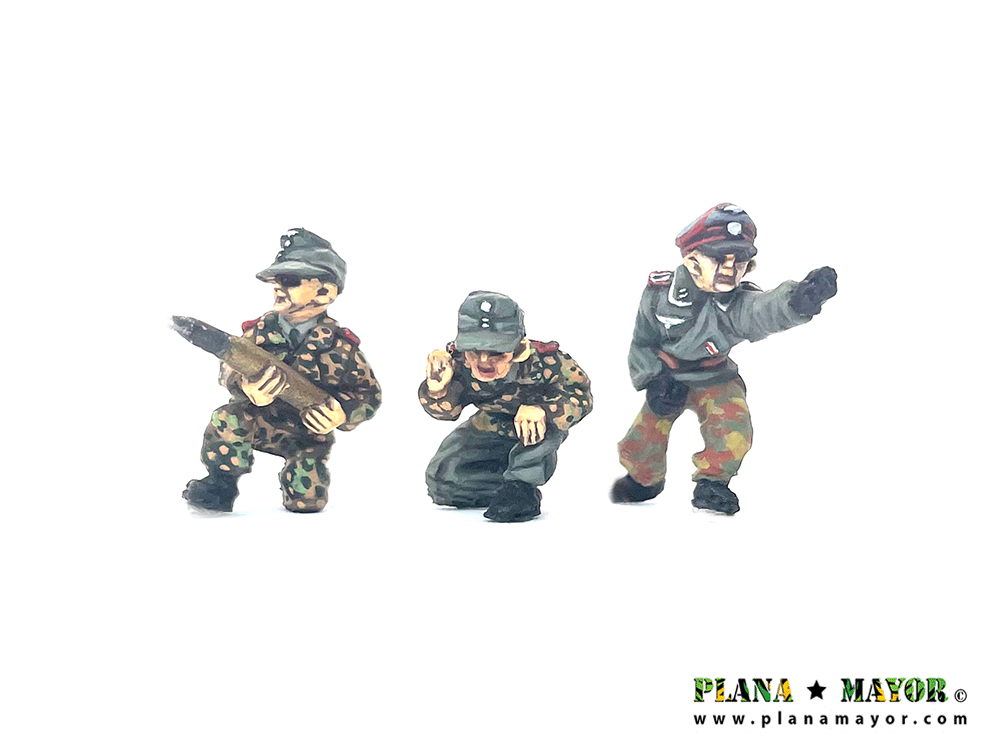 German Panzerjaeger Crew - Image 2