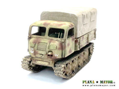 Alternative view of Steyr Raupenschlepper Ost