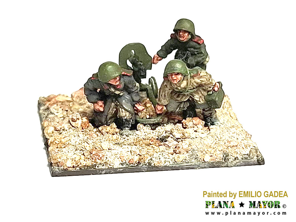 Equipo soviético de ametralladora Maxim avanzando - Batalla de Berlín - Imagen 5